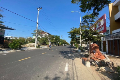 Cần tiền chuyển nhượng lô đất đường Đinh Văn chấp đảo 2, Hoà Xuân - Cẩm Lệ Cần tiền chuyển nhượng lô đất đường Đinh Văn chấp đảo 2, Hoà Xuân - Cẩm Lệ