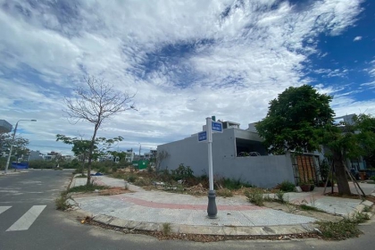 Cần bán lô đất 2 mặt tiền VIP ngay cổng eurovilla 2 diện tích lớn đường Lê Quang Hoà, Block B2.12 Cần bán lô đất 2 mặt tiền VIP ngay cổng eurovilla 2 diện tích lớn đường Lê Quang Hoà, Block B2.12