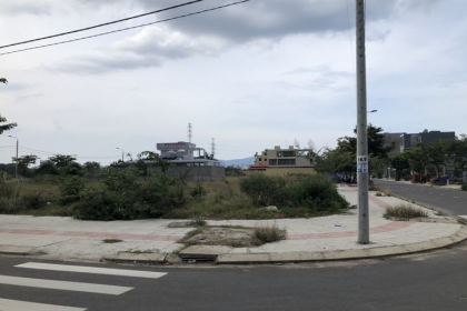 Lô đất đường Hồ trung Lượng, đảo 2 Hòa Xuân, đối lưng đường Nguyễn Phước Lan Lô đất đường Hồ trung Lượng, đảo 2 Hòa Xuân, đối lưng đường Nguyễn Phước Lan