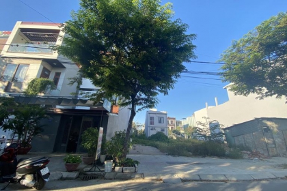 CHÀO EM HOA HẬU ( B1.14 LÔ 6X ) TRUNG LƯƠNG 14,TÂY BẮC KHU ĐẢO VÍP - HÒA XUÂN LH 0934810516 XEM ĐẤT . CHÀO EM HOA HẬU ( B1.14 LÔ 6X ) TRUNG LƯƠNG 14,TÂY BẮC KHU ĐẢO VÍP - HÒA XUÂN LH 0934810516 XEM ĐẤT .