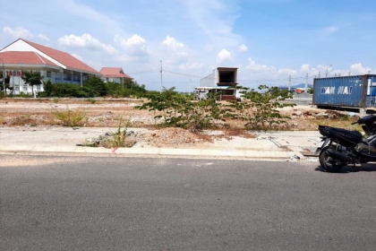 Bán Lô đất VCC, ND, gần Cầu Khuê Đông , Giá tốt cho khách xây nhà Bán Lô đất VCC, ND, gần Cầu Khuê Đông , Giá tốt cho khách xây nhà