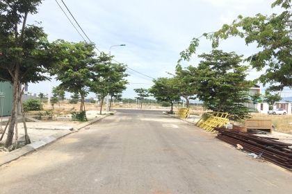 CHÍNH CHỦ BÁN NHANH LÔ ĐẤT ĐƯỜNG 7M5 KHU NAM HÒA XUÂN LH CHUNG 0934810516 CHÍNH CHỦ BÁN NHANH LÔ ĐẤT ĐƯỜNG 7M5 KHU NAM HÒA XUÂN LH CHUNG 0934810516