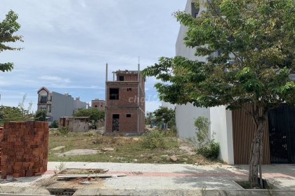 Bán lỗ lô ĐIỆN ÂM tay trái b2.16 khu đô thị sinh thái Nam Hòa Xuân, TP Đà Nẵng. Bán lỗ lô ĐIỆN ÂM tay trái b2.16 khu đô thị sinh thái Nam Hòa Xuân, TP Đà Nẵng.