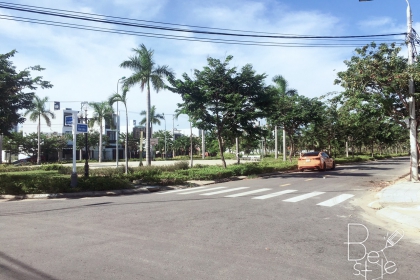 CHÍNH CHỦ BÁN NHANH LÔ GÓC 2MT ( LÊ HỒNG SƠN VÀ TRUNG LƯƠNG 12 ) KHU ĐẢO VÍP HÒA XUÂN . CHÍNH CHỦ BÁN NHANH LÔ GÓC 2MT ( LÊ HỒNG SƠN VÀ TRUNG LƯƠNG 12 ) KHU ĐẢO VÍP HÒA XUÂN .