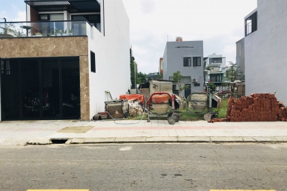 Còn 1 lô đường Mạc Đăng Dung cực đẹp, thuộc khu đô thị sinh thái Hòa Xuân. Còn 1 lô đường Mạc Đăng Dung cực đẹp, thuộc khu đô thị sinh thái Hòa Xuân.