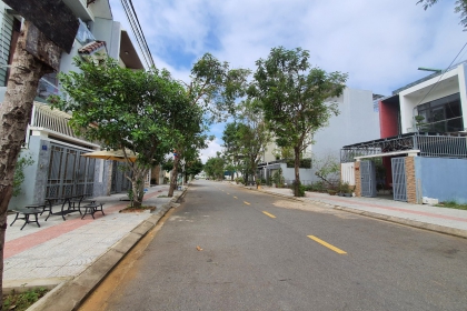 Tôi cần chuyển nhượng lô đất nam hòa xuân đấu lưng Nguyễn Phước Lan b1.103 Tôi cần chuyển nhượng lô đất nam hòa xuân đấu lưng Nguyễn Phước Lan b1.103