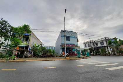 Bán đất đường 10m5 Đô Đốc Lân, gần chợ miếu bông, xung quanh nhiều tiện ích khác Bán đất đường 10m5 Đô Đốc Lân, gần chợ miếu bông, xung quanh nhiều tiện ích khác