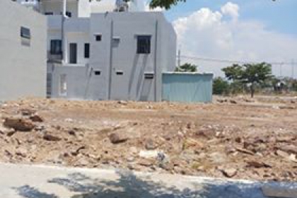 Bán lô đất đường Trần Kim Xuyến, hướng đông bắc, còn 1 lô rẻ nhất thị trường Bán lô đất đường Trần Kim Xuyến, hướng đông bắc, còn 1 lô rẻ nhất thị trường