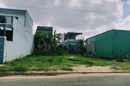 Bán đất đường Nguyễn Văn Tỵ giá rẻ nhất Thị Trường lô 303 Bán đất đường Nguyễn Văn Tỵ giá rẻ nhất Thị Trường lô 303