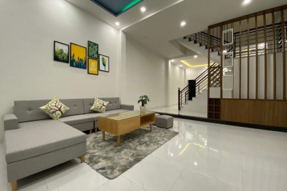 Hòa Xuân bán nhà 2 tầng giá rẻ Hòa Xuân bán nhà 2 tầng giá rẻ