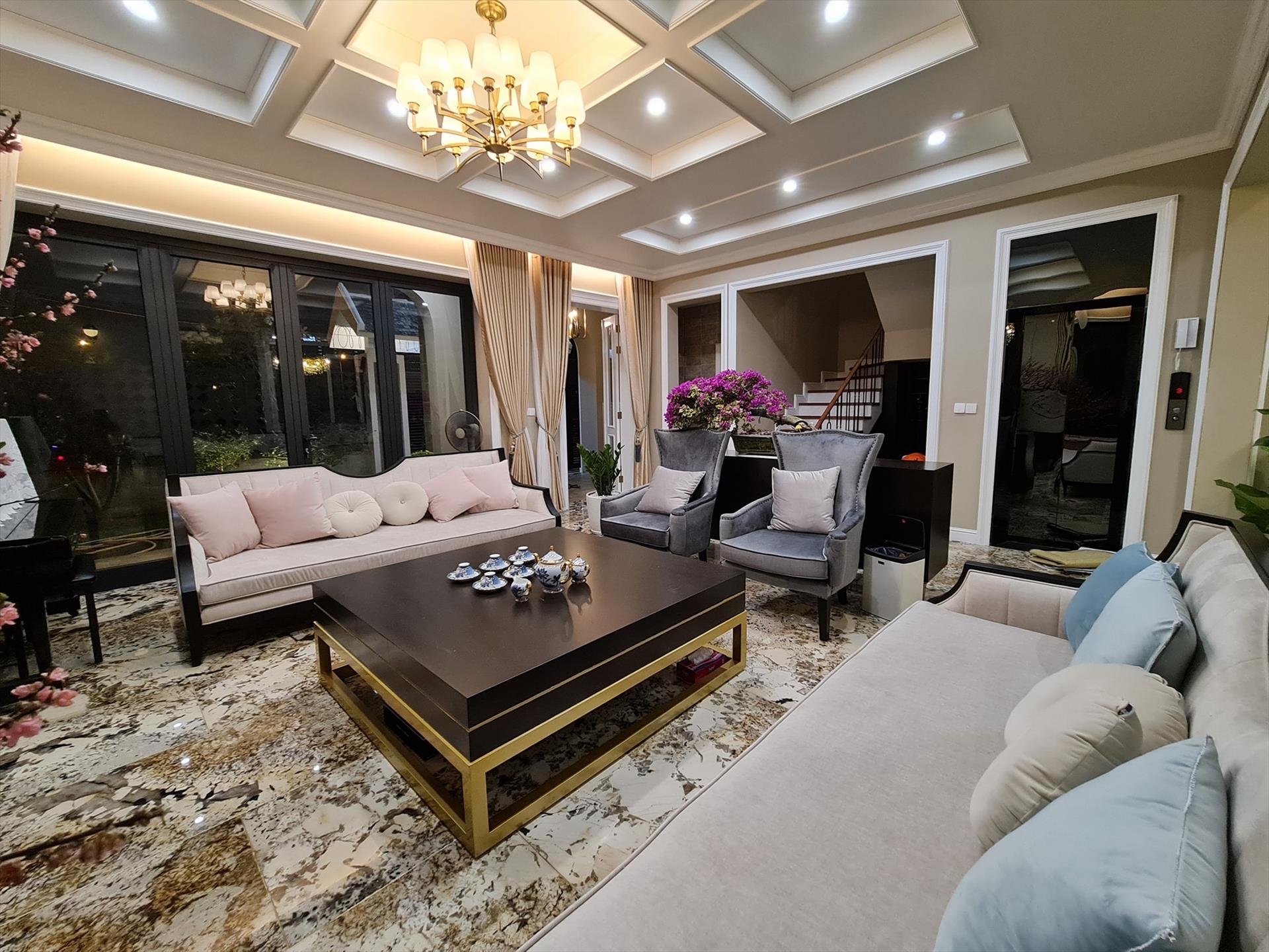 Sang trọng, tinh tế qua phong cách tân cổ điển tại biệt thự 270m2