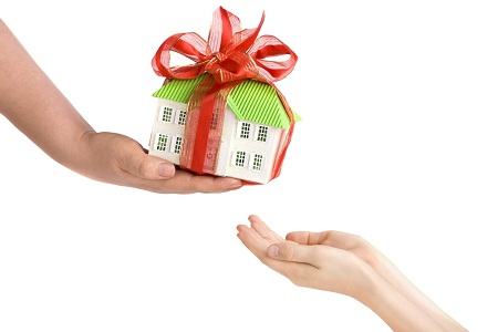 Người thừa kế được quyền nhưng đồng thời phải có trách nhiệm thực hiện nghĩa vụ tài sản do người chết để lại. Ảnh minh họa Thừa kế theo di chúc