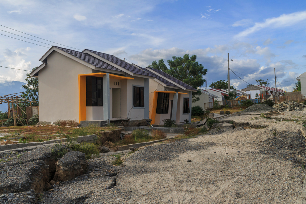 Tìm hiểu kỹ hiện trạng địa chất của mảnh đất ngôi nhà nằm trên mảnh đất sụt lún