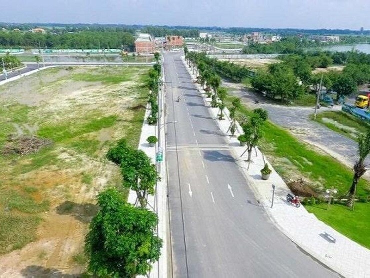 Loạt nhà đầu tư bán tháo đất nền, đã nên xuống tiền lúc này?